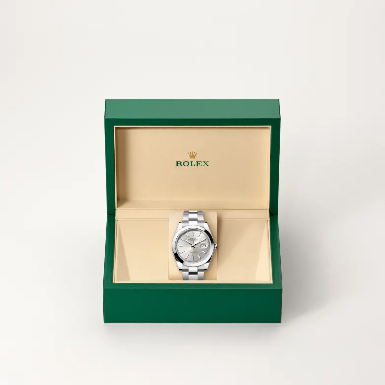 Rolex Datejust 41 in Oystersteel with a Silver dial, smooth bezel, and Oyster bracelet - AH Riise