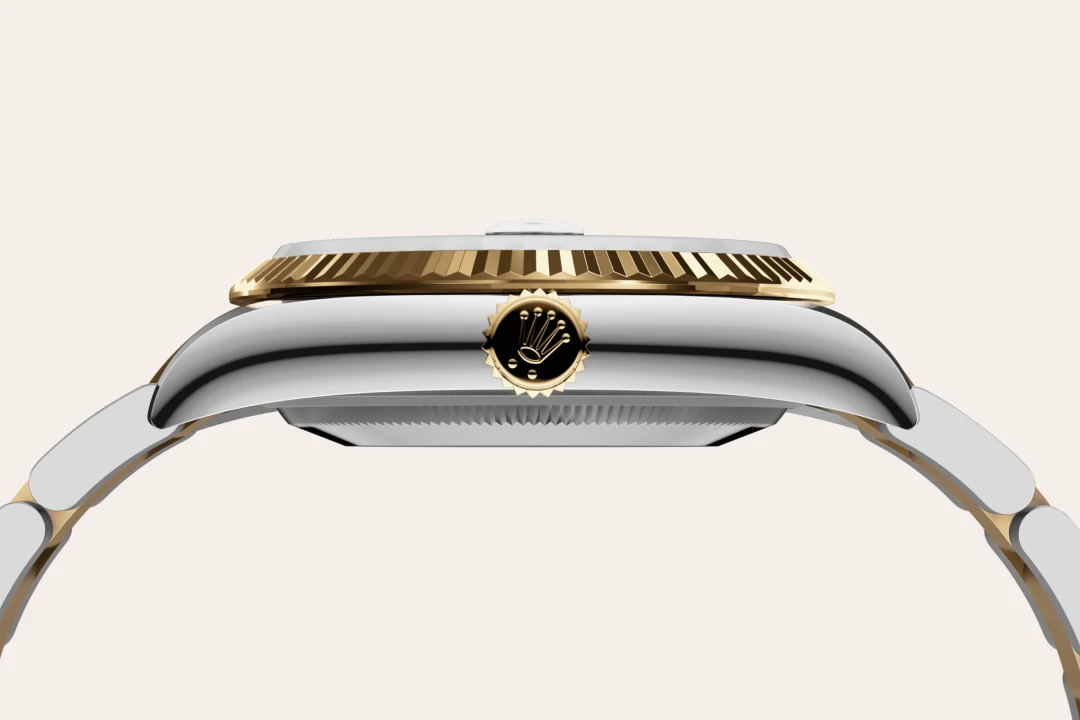 Rolex Datejust 36 in Oystersteel and yellow gold with a Olive green dial, fluted bezel, and Oyster bracelet - AH Riise Rolex Datejust 36 in Oystersteel and yellow gold with a Olive green dial, fluted bezel, and Oyster bracelet - AH Riise