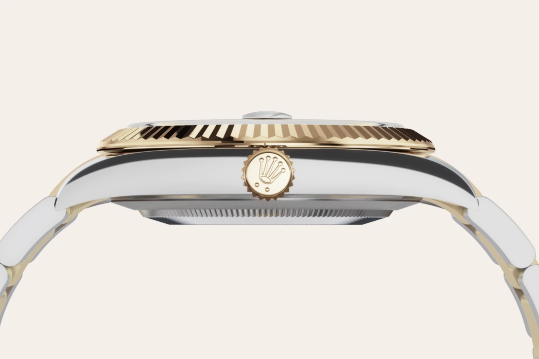 Rolex Datejust 41 in Oystersteel and yellow gold with a White dial, fluted bezel, and Oyster bracelet - AH Riise Rolex Datejust 41 in Oystersteel and yellow gold with a White dial, fluted bezel, and Oyster bracelet - AH Riise