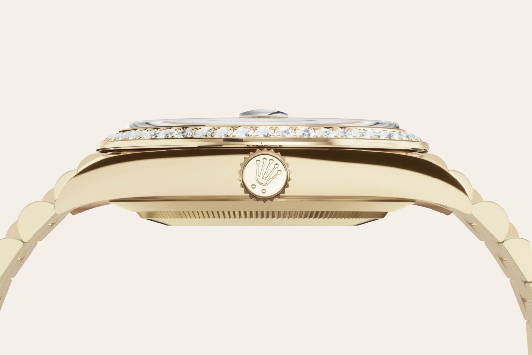 Rolex Day-Date 40 in yellow gold, White dial, Diamond-set bezel , and President bracelet, m228348rbr-0034 - AH Riise Rolex Day-Date 40 in yellow gold, White dial, Diamond-set bezel , and President bracelet, m228348rbr-0034 - AH Riise